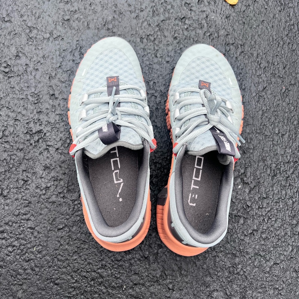 Nike Metcon Free 5 Campfire Orange / Mica Green - Picture 2 of 4